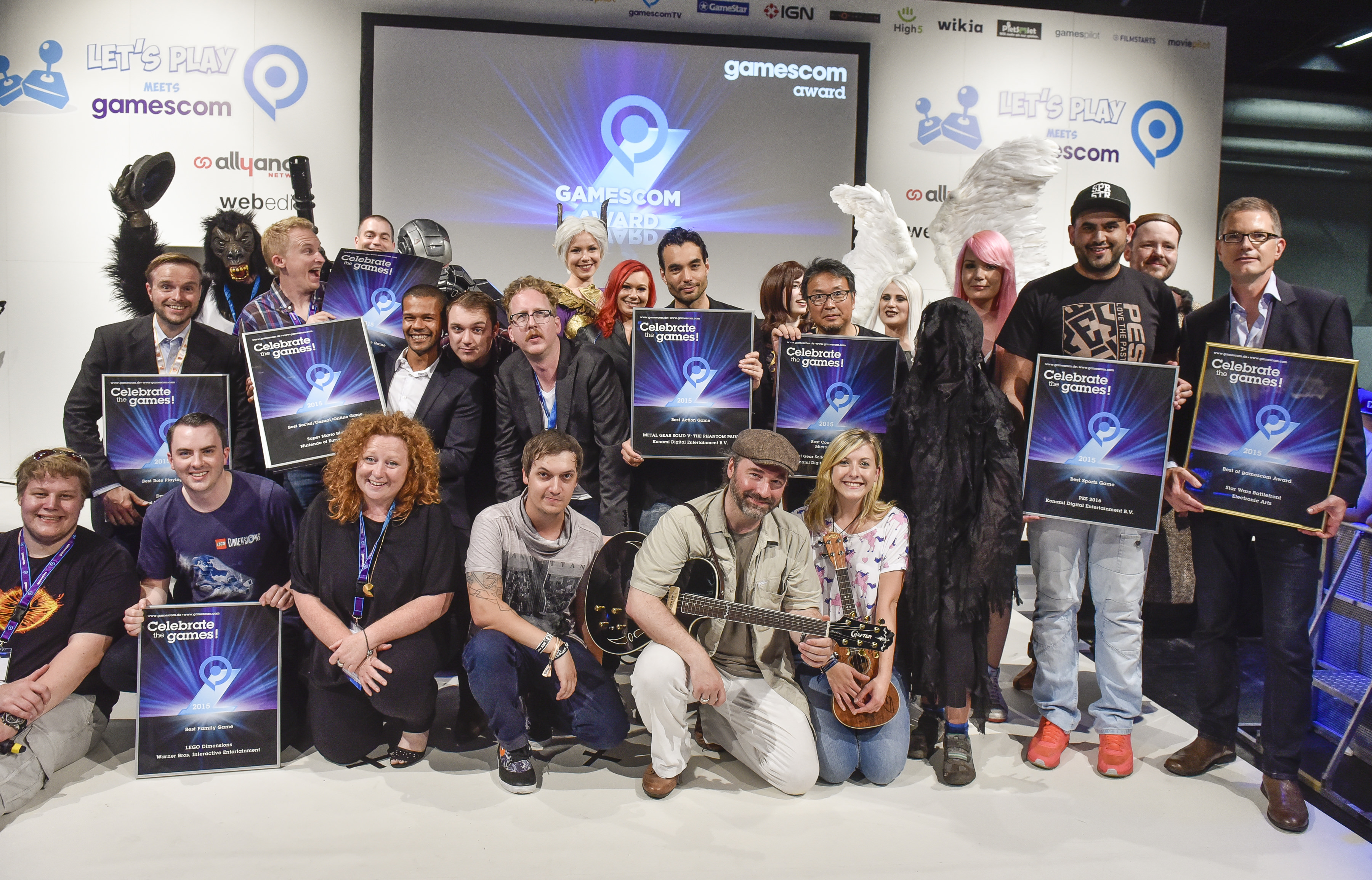 Die Sieger des Gamescom Award 2015: Auch in diesem Jahr werden die Preise auf der Social Media Stage verliehen (Foto: KoelnMesse).