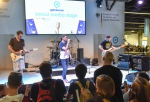 Bands und Letsplayer bestreiten auch in diesem Jahr das Programm der Social Media Stage auf der Gamescom (Foto: KoelnMesse).