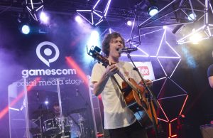 Jetzt bewerben: 17 Minutes Gamescom Fame und Gamescom Cosplay Contest Auf der Social Media Stage der Gamescom treten auch in diesem Jahr sechs Nachwuchs-Talente auf.(Foto: KoelnMesse/Jürgen Dehninger)