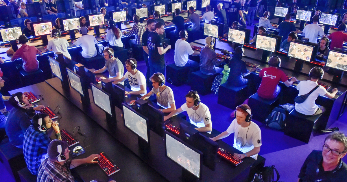 Blizzard Entertainment baut auch auf der Gamescom 2017 Hunderte von Spielstationen auf (Foto: KoelnMesse / Thomas Klerx)