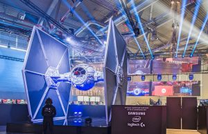 Gamescom 2017: Weltgrößter TIE-Fighter-Nachbau am EA-Stand Der TIE-Fighter auf dem Gamescom-Stand von Electronic Arts.