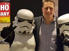 Tschö Germany – Folge 5: Martin Wein, Jagex, Cambridge Arbeitet als Senior Brand Manager bei Jagex in Cambridge: Martin Wein (hier mit zwei breakdancenden Sturmtruppen auf der Weihnachtsfeier 2017)