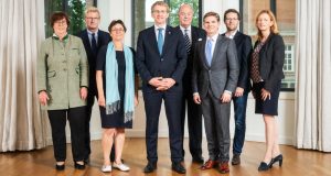 Das Kabinett von Ministerpräsident Daniel Günther (Mitte) will Schleswig-Holstein zum "Gamer-Land" machen (Foto: Landesregierung / Frank Peter)