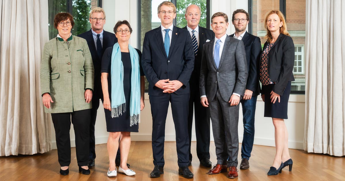 Das Kabinett von Ministerpräsident Daniel Günther (Mitte) will Schleswig-Holstein zum "Gamer-Land" machen (Foto: Landesregierung / Frank Peter)