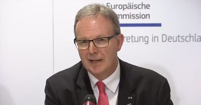 EU-Parlamentarier Axel Voss (CDU) - hier bei einer Pressekonferenz am 21.3. in Berlin - ist eine der treibenden Kräfte hinter der umstrittenen EU-Urheberrechtsreform.