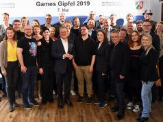 Games-Gipfel 2019: NRW-Ministerpräsident Armin Laschet traf sich mit mehr als 30 Vertretern der Games-Branche im Cologne Game Lab (Foto: Land NRW / Andrea Bowinkelmann)