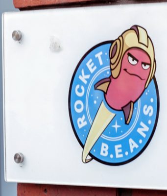 Seit 2015 produziert Rocket Beans TV mit Sitz in Hamburg eine Vielzahl an Show- und Talk-Formaten - Schwerpunkt: Games und Popkultur (Foto: Rocket Beans GmbH)