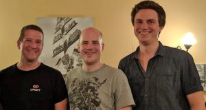 Benjamin Zuckerer (links) bildet mit Hendrik Lesser und Johannes Roth den Vorstand von Games Bavaria Munich (Foto: GBM)