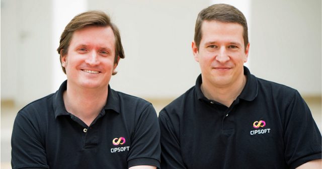 CipSoft-Geschäftsführer Stephan Vogler und Benjamin Zuckerer
