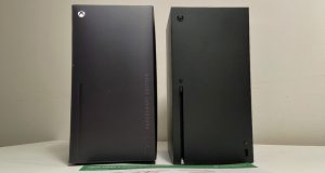 Xbox Series X Vorbesteller-Kit: Papp-Konsole und Original im Vergleich (Foto: GamesWirtschaft)