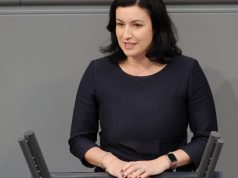 Digital-Staatsministerin Dorothee Bär (CSU) bei einer Rede im Bundestag (Foto: Achim Melde / Deutscher Bundestag)