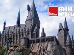 Die gleichnamige Zauberschule ist Schauplatz von Hogwarts Legacy (Foto: Fröhlich)