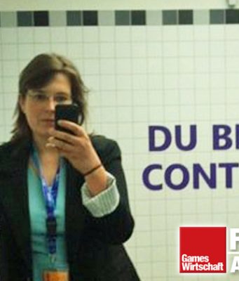 Selbst auf den Gamescom-Toiletten war man anno 2010 vor der Kinect-Werbung nicht sicher (Foto: Selfie)