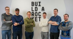 Von links nach rechts: Daniel Teuschl, Alexander Albrecht, Hannes Eitel, Till Stoiber, Tobias Heim und Sebastian Zach (Foto: Build A Rocket)