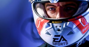 Das EA Sports-Logo ist integraler Bestandteil des Integralhelms von Formel 1-Weltmeister Max Verstappen (Foto: EA)