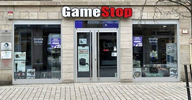 Der GameStop-Store im fränkischen Fürth gehört zu den knapp 70 verbliebenen Filialen der Videospiele-Kette (Foto: GamesWirtschaft)