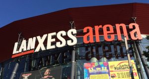 Die Kölner Lanxess Arena gegenüber des Gamescom-Geländes zählt zu den größten Veranstaltungshallen in Deutschland (Foto: GamesWirtschaft)