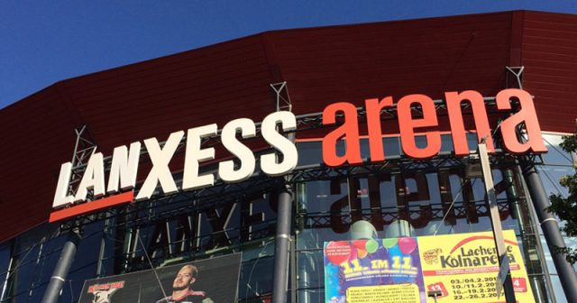 Die Kölner Lanxess Arena gegenüber des Gamescom-Geländes zählt zu den größten Veranstaltungshallen in Deutschland (Foto: GamesWirtschaft)