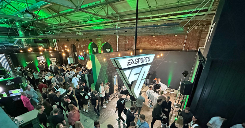 Für den EA Sports FC 24-Launch hatte Electronic Arts die Straßenkicker Base in Köln gebucht (Foto: GamesWirtschaft)