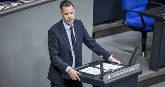 FDP-Bundestag-Christian-Duerr-BT-TK-160125 FDP-Fraktions-Chef Christian Dürr während einer Plenar-Rede im Oktober 2023 (Foto: Deutscher Bundestag / Thomas Köhler / Phototek)