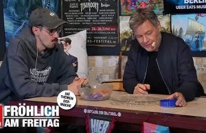 Habeck bei Hänno: Neues vom Obertwitcher (Fröhlich am Freitag) Szene aus dem "Fliesentisch-Gespräch" zwischen Maximilian Knabe (HandOfBlood) und Robert Habeck (Grüne)