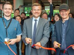 SAE Institute eröffnet Standort in Nürnberg Eröffnung des SAE Institute Nürnberg: Campus-Manager Florian Schwärzler, Nürnbergs OB Marcus König und SAE-Deutschland-Geschäftsführer Chris Müller (Foto: Patrick Block für SAE Institute GmbH)