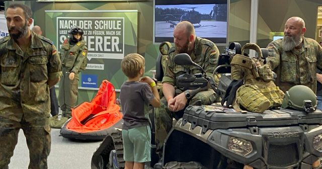 Die Bundeswehr ist traditionell auf großen Verbrauchermessen wie der Gamescom vertreten (Foto: GamesWirtschaft)
