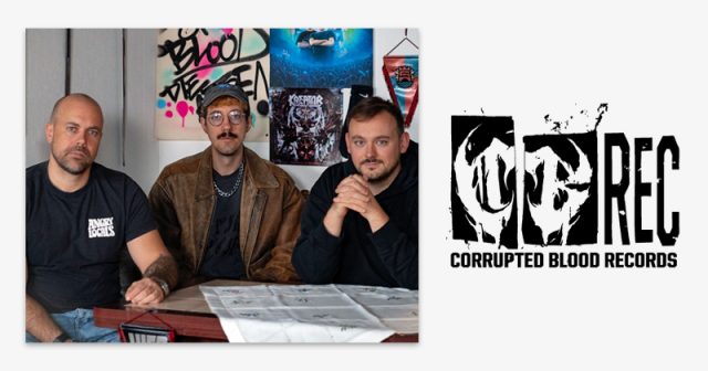 Die Köpfe hinter Corrupted Blood Records: Björn Meyer, Maximilian Knabe (HandOfBlood) und Johannes Gorzel - Foto: Sascha Voijcek