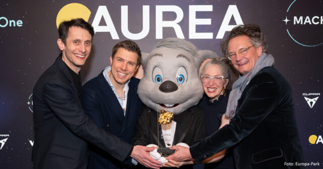 Das Team von K5 Factory bei der Verleihung des Aurea Award 2025 für Oktoberfest VR.