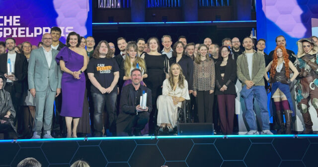 Ein Teil der Gewinner und Laudatoren beim Deutschen Computerspielpreis 2026 am 29. April in München.