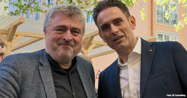 Ubisoft-Manager Benedikt Grindel mit Gastgeber Zoran Roso beim DCP 2026 Warm-Up Mixer in München