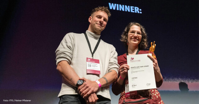 ITFS-Animated-Games-Award-2026-Constance-110526 Game Director Hans Böhme und 2D Environment Artist Siba Gasser nahmen stellvertretend fürs Constance-Team den Animated Games Award 2026 entgegen.