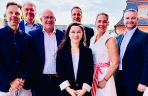 Rheinland-Pfalz fördert fünf Projekte mit 200.000 € Die handelnden Personen der Medienförderung RLP: Dirk Züchner (Prokurist), Marc Jan Eumann (Gesellschafter Medienanstalt RLP), Albrecht Bähr (stellv. Vorsitzender), Anika Thun (Kalypso Media GmbH), Tobias Würkert (ZDF), Verena Schmidt (Geschäftsführerin Medienförderung), Torsten Welling (Vorsitzender)