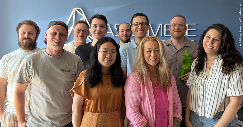 Das Team von Assemble Entertainment-Gründer Stefan Marcinek (2 v. r.) im Jahr 2026.