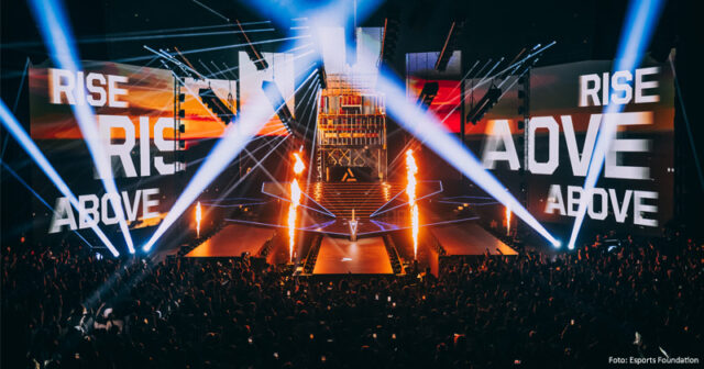 Esports-World-Cup-2026-Paris-Opening-100726 Internationale Musik-Acts und viel Pyrotechnik gab es zum Auftakt des Esports World Cup 2026 in Paris.