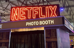 Gamescom 2026: Netflix, TikTok, Roblox – warum sagen große Marken ab? Ab 2022 bewarb Netflix die Staffeln von Stranger Things, Wednesday und Squid Game auf der Gamescom.