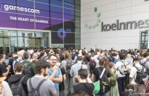 Gamescom 2026: Welcher ist der ‚beste‘ Eingang? Fast geschafft: Von hier aus sind es nur noch wenige Meter bis zu den Drehkreuzen am Eingang Süd der Gamescom.