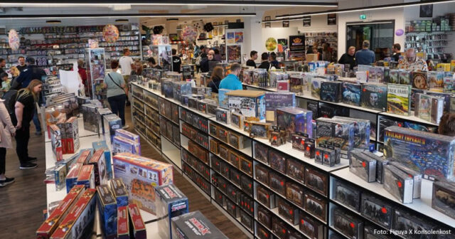 Figuya-X-Konsolenkost-Rosenheim-281026 Eldorado für Retro-, Trading-Card- und Anime-/Manga-Fans: die Filiale von Figuya X Konsolenkost in Rosenheim