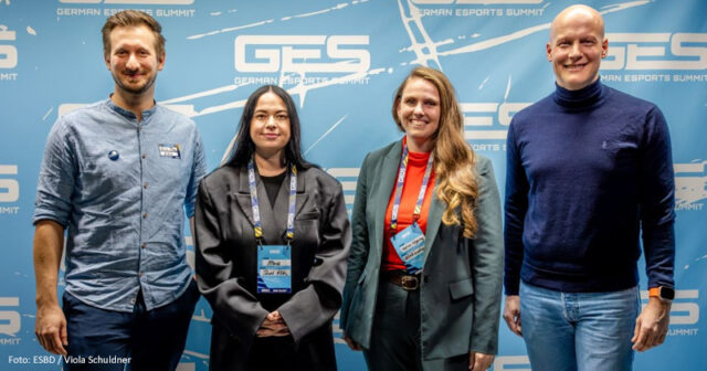 German-Esports-Summit-2026-Koeln-261026 ESBD-Präsident Christopher Flato, Kölns Bürgermeisterin Maria Helmis-Arend (SPD), Katrin Lögering (MdL / Grüne NRW) und Florian Weber (Kreisverband Köln) beim German Esports Summit 2026 am 23.10. in Köln